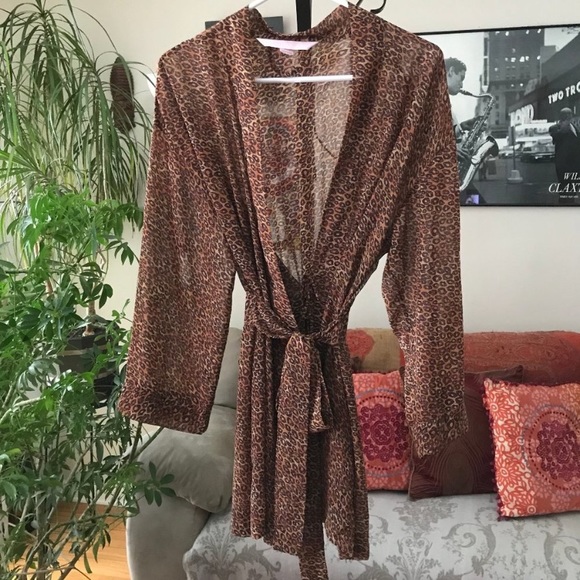 Victoria’s Secret Leopard Print Semi-Sheer Rare Unique Robe or Swimsuit Cover-Up - Picture 13 of 16